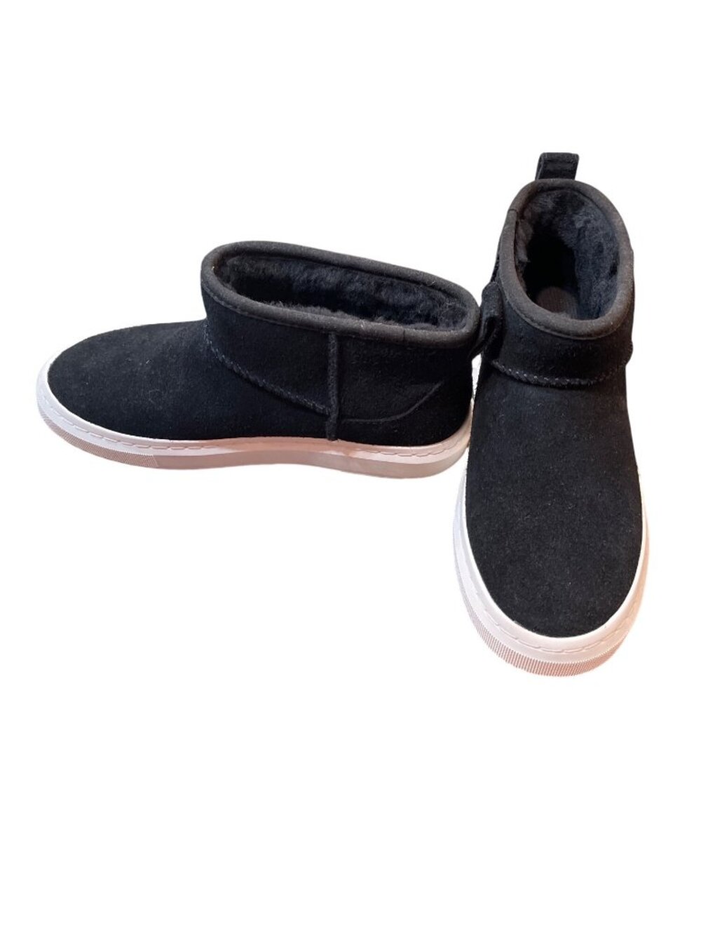 UGG Alameda wms black suede shearling lined mini ankle boot sz 5.5 SKU 10-471